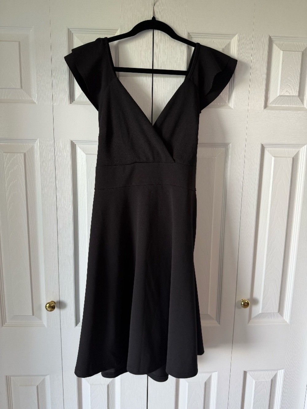Arula Black Ruffle Sleeve Fit & Flare Dress 1X Tie Back V Neck